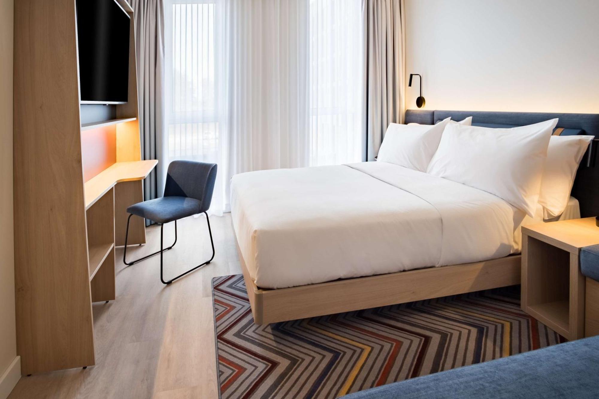 Hotel Hampton By Hilton Riga Airport Esterno foto